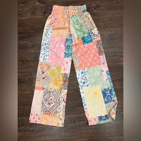 Size Medium Unbranded patchwork style casual pants - Picture 3 of 3